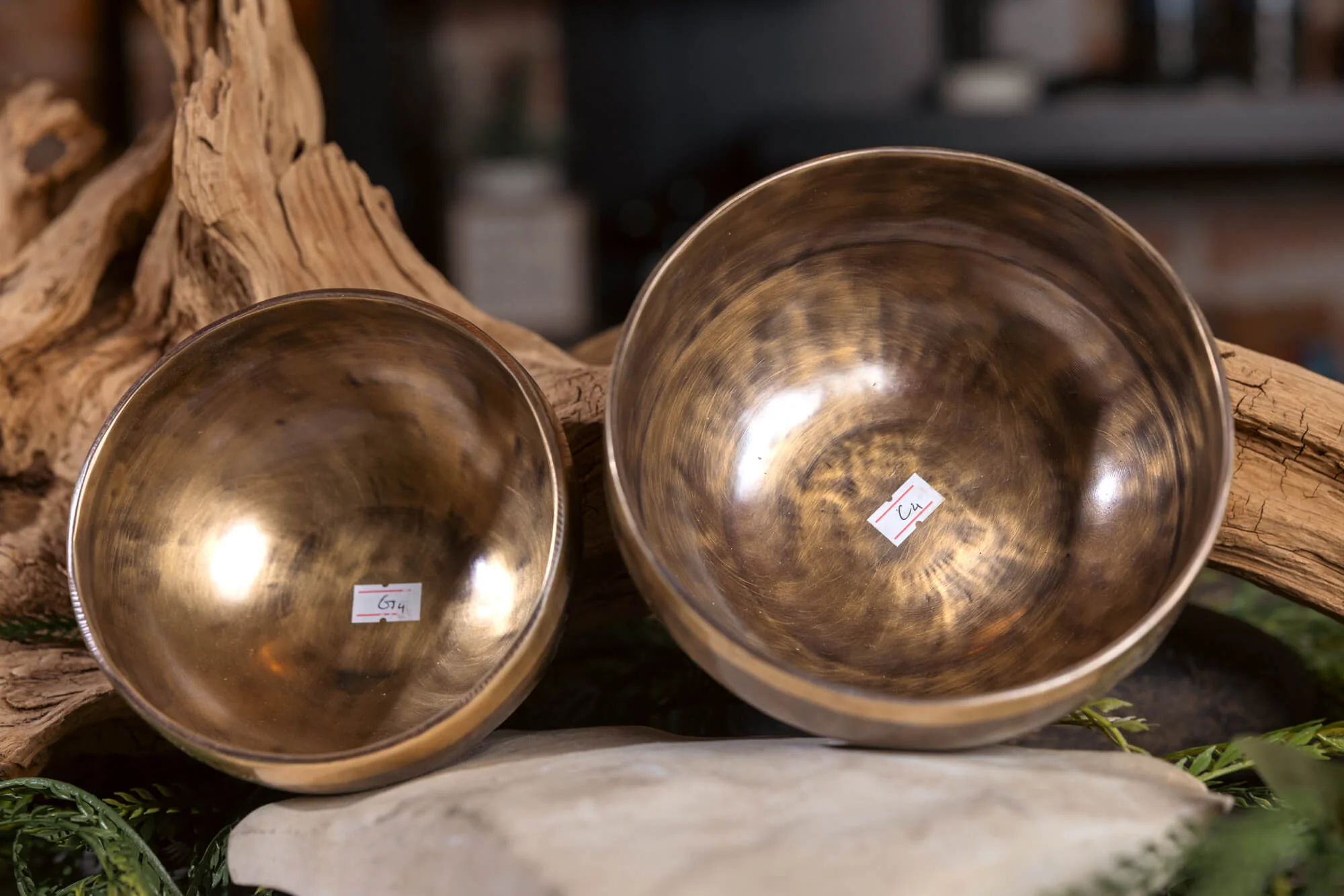 4th Octave Perfect Fifth Set G4 And C4: 6.5in and 5.7in Bronze Bowl Pair - Image 3