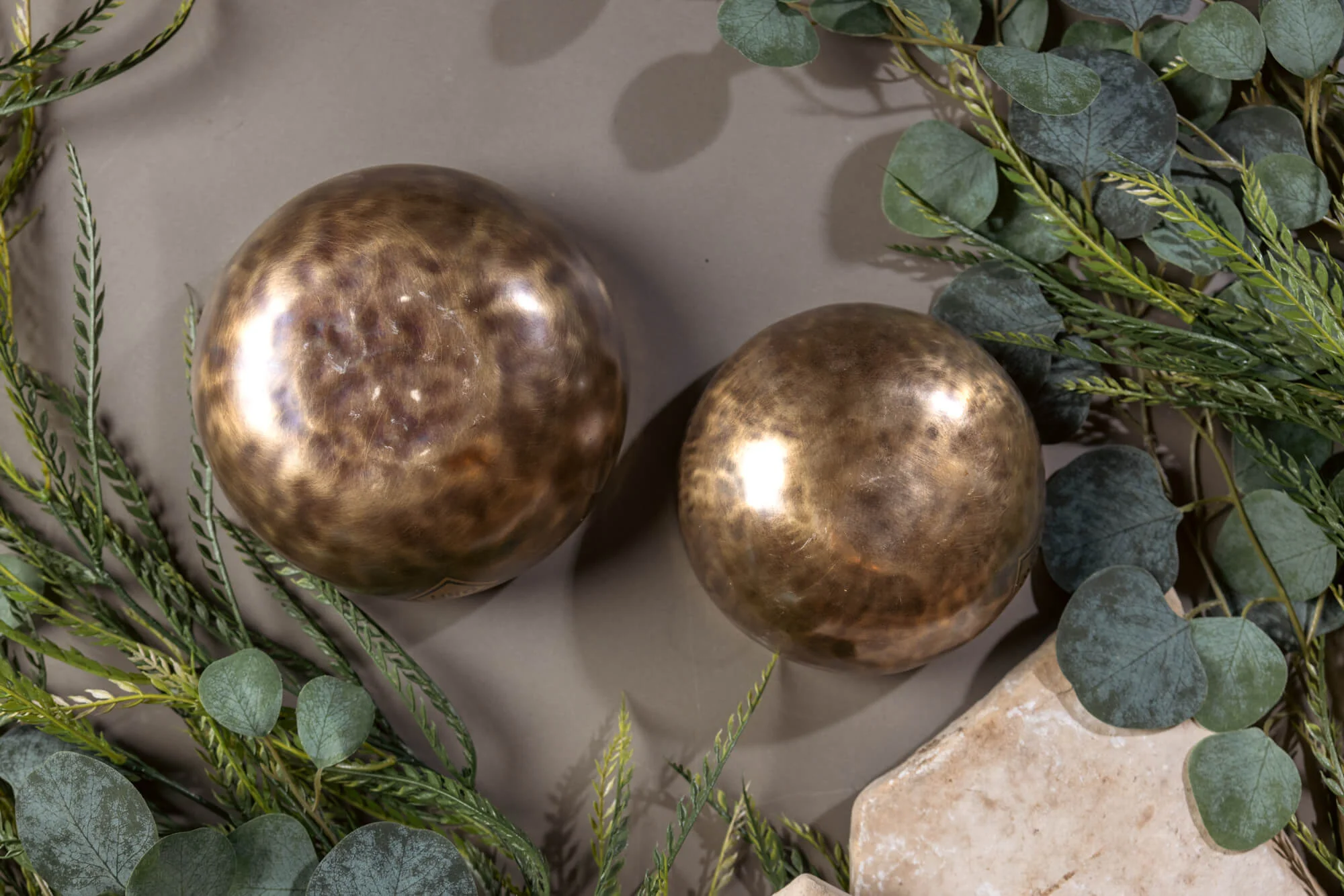 4th Octave Perfect Fifth Set G4 And C4: 6.5in and 5.7in Bronze Bowl Pair - Image 4