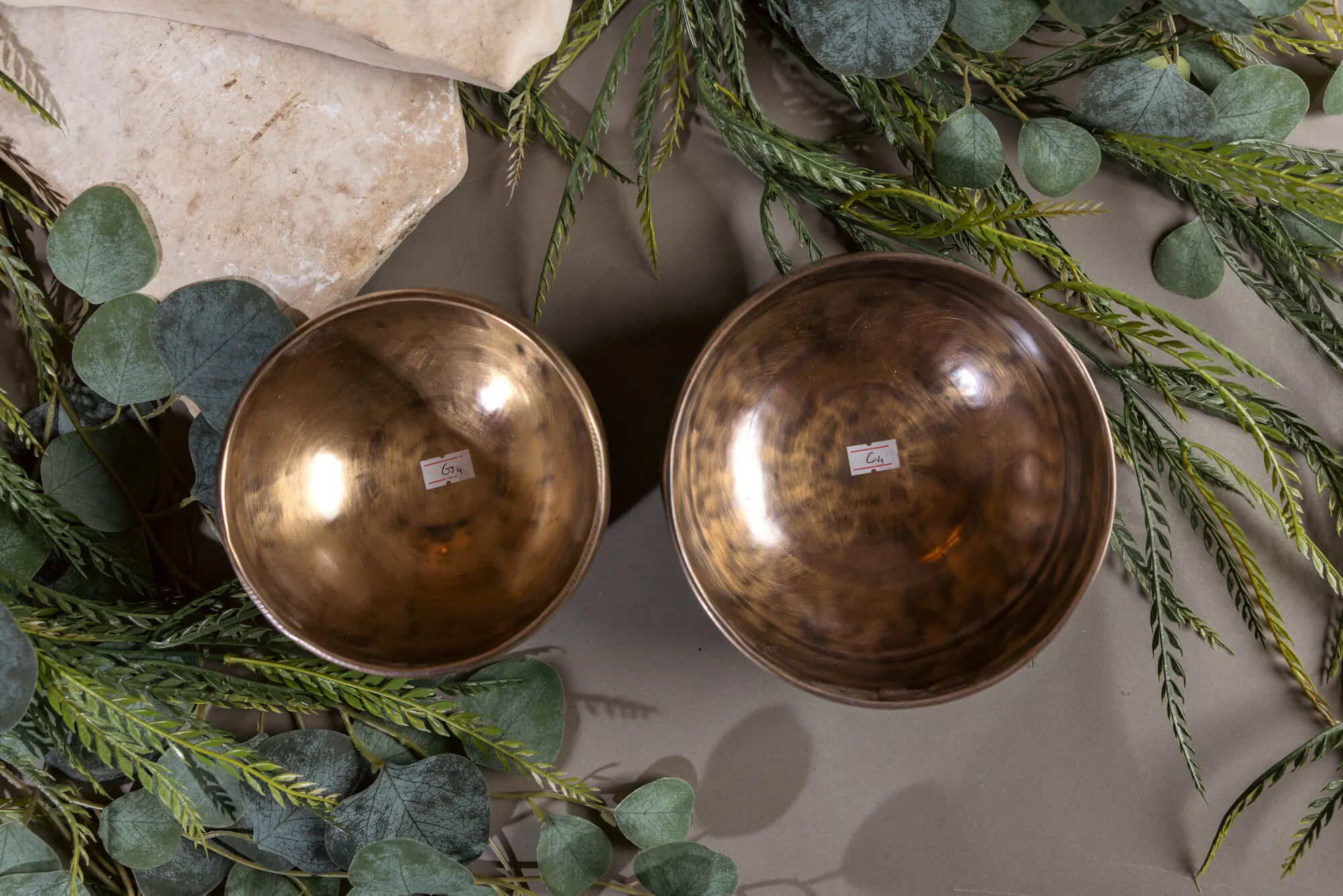 4th Octave Perfect Fifth Set G4 And C4: 6.5in and 5.7in Bronze Bowl Pair - Image 6