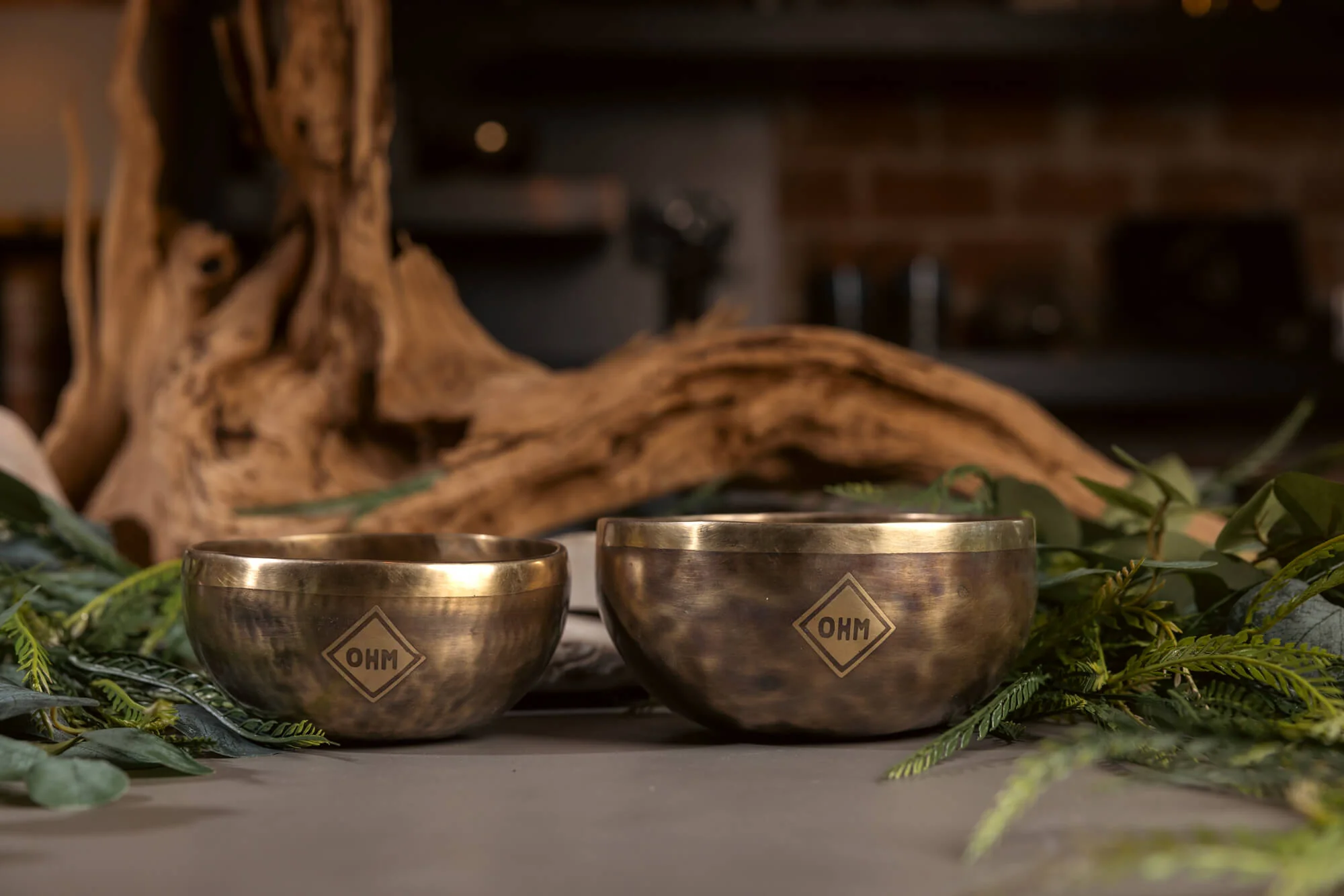 4th Octave Perfect Fifth Set G4 And C4: 6.5in and 5.7in Bronze Bowl Pair - Image 7