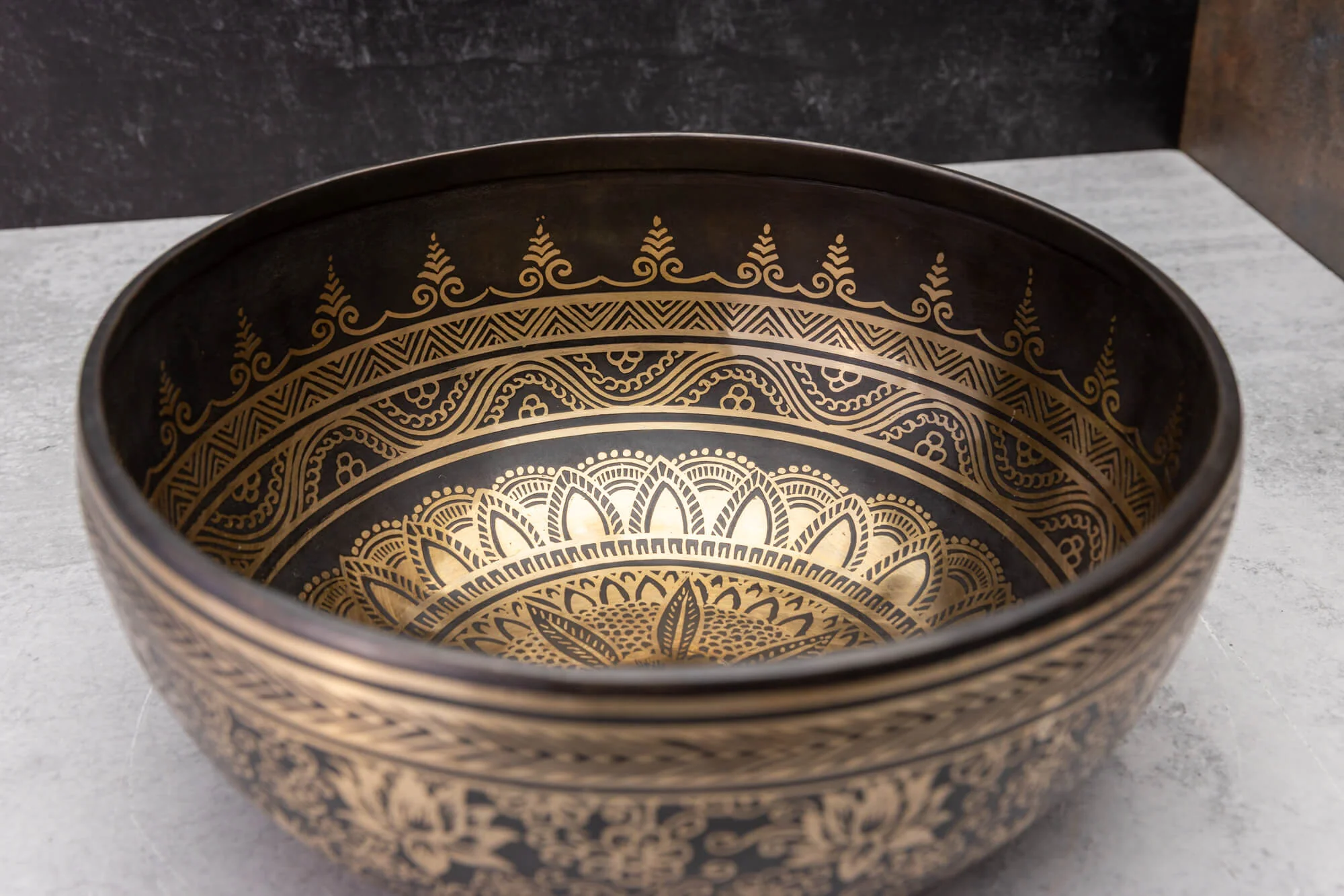 9' E Tone 3rd Octave Bronze 0793 - Image 9