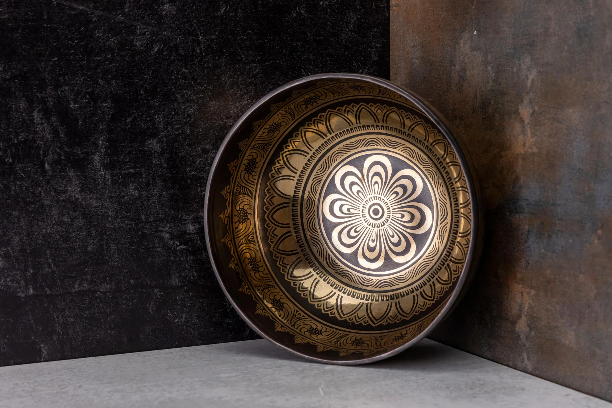 9' D Tone 3rd Octave Bronze 0806 - Image 3