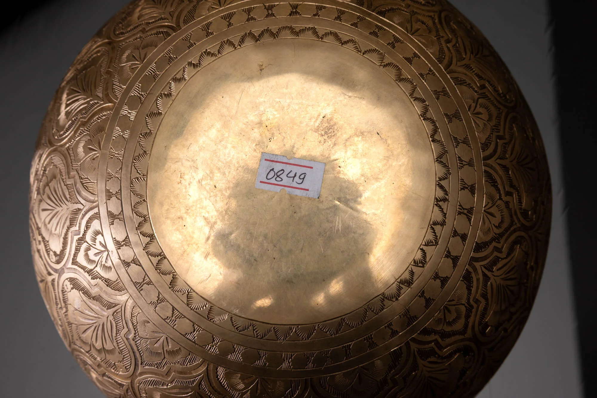 8.5" E Tone 3rd Octave Bronze 0849 - Image 9