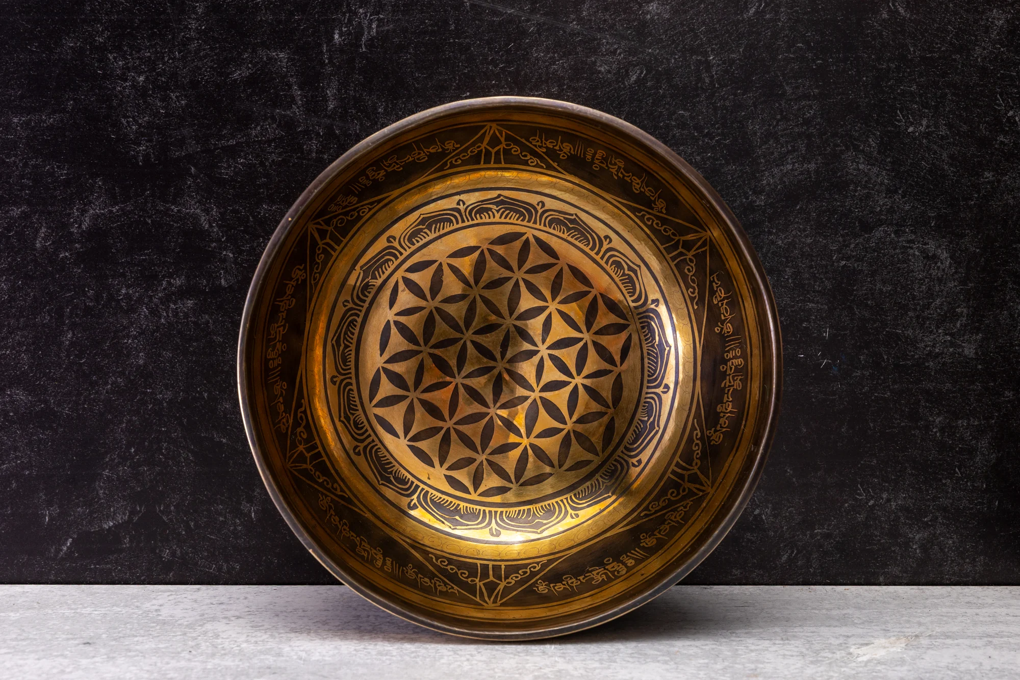9' D Tone 3rd Octave Bronze 0940 - Image 6