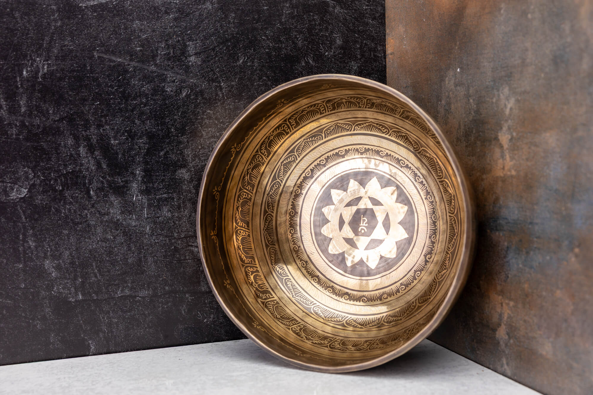10' C Tone 3rd Octave Bronze 0945 - Image 2