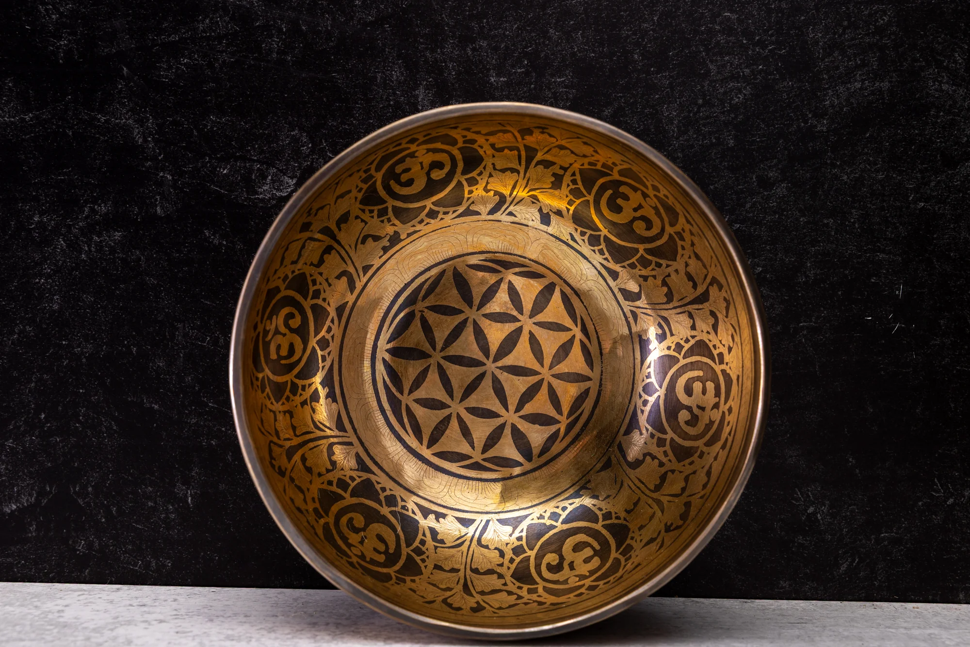 7.5' A Tone 3rd Octave Bronze 0968 - Image 6