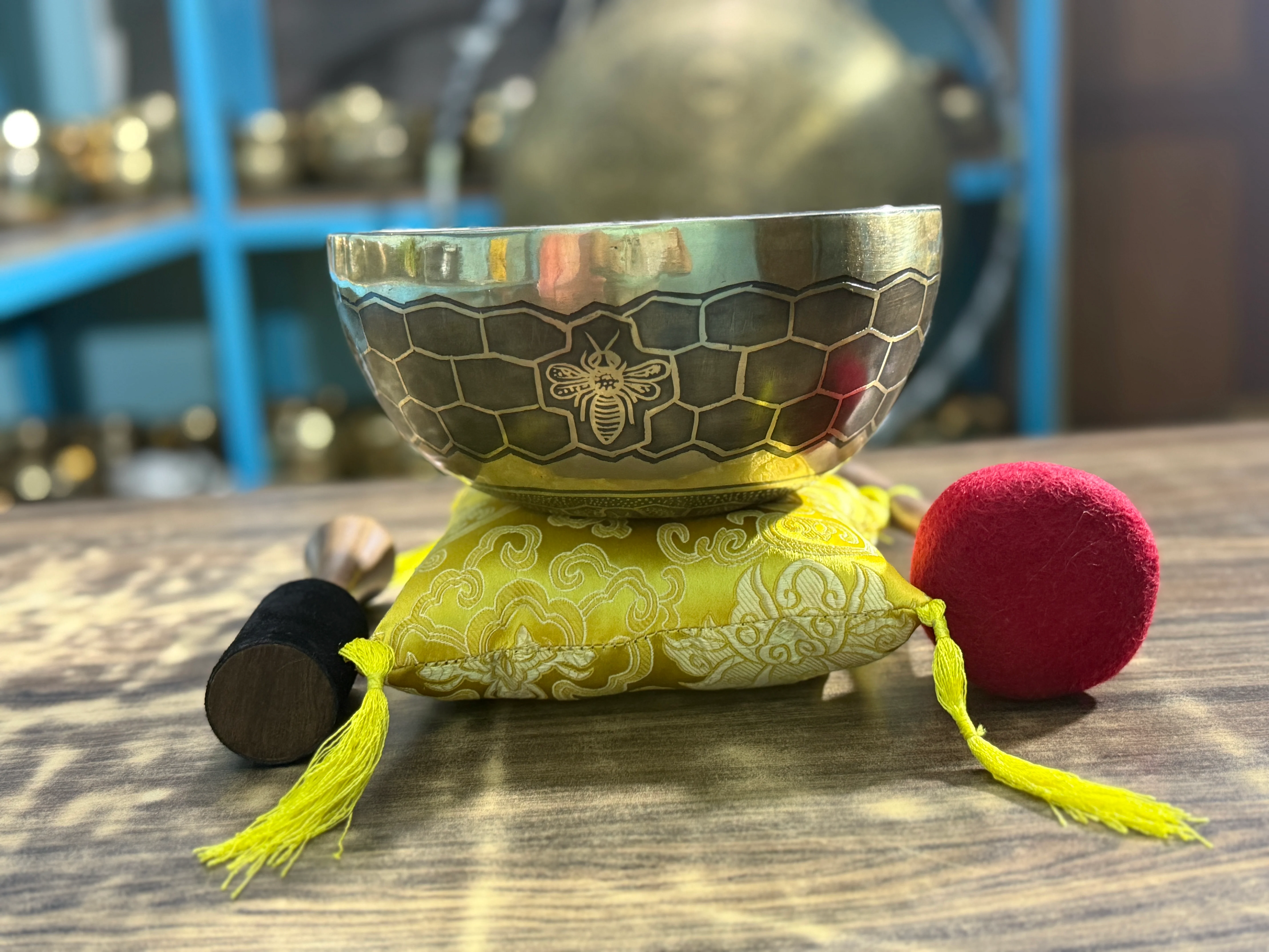 The Bee Bowl: 10 inch | Special Creation by Lauren - Image 7