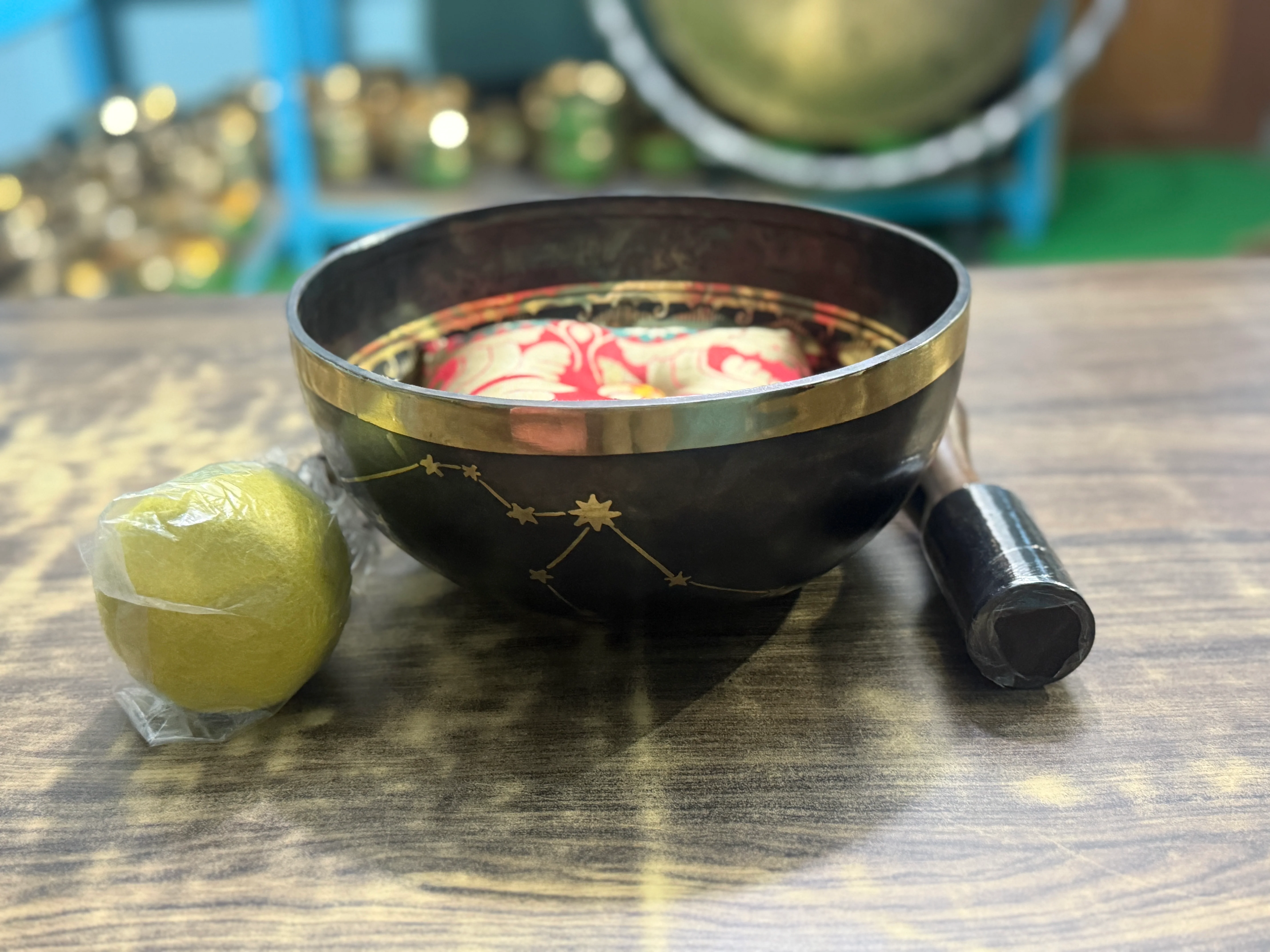 The Aquarius Singing Bowl - 9 inch Large | Handmade In Nepal - Image 30