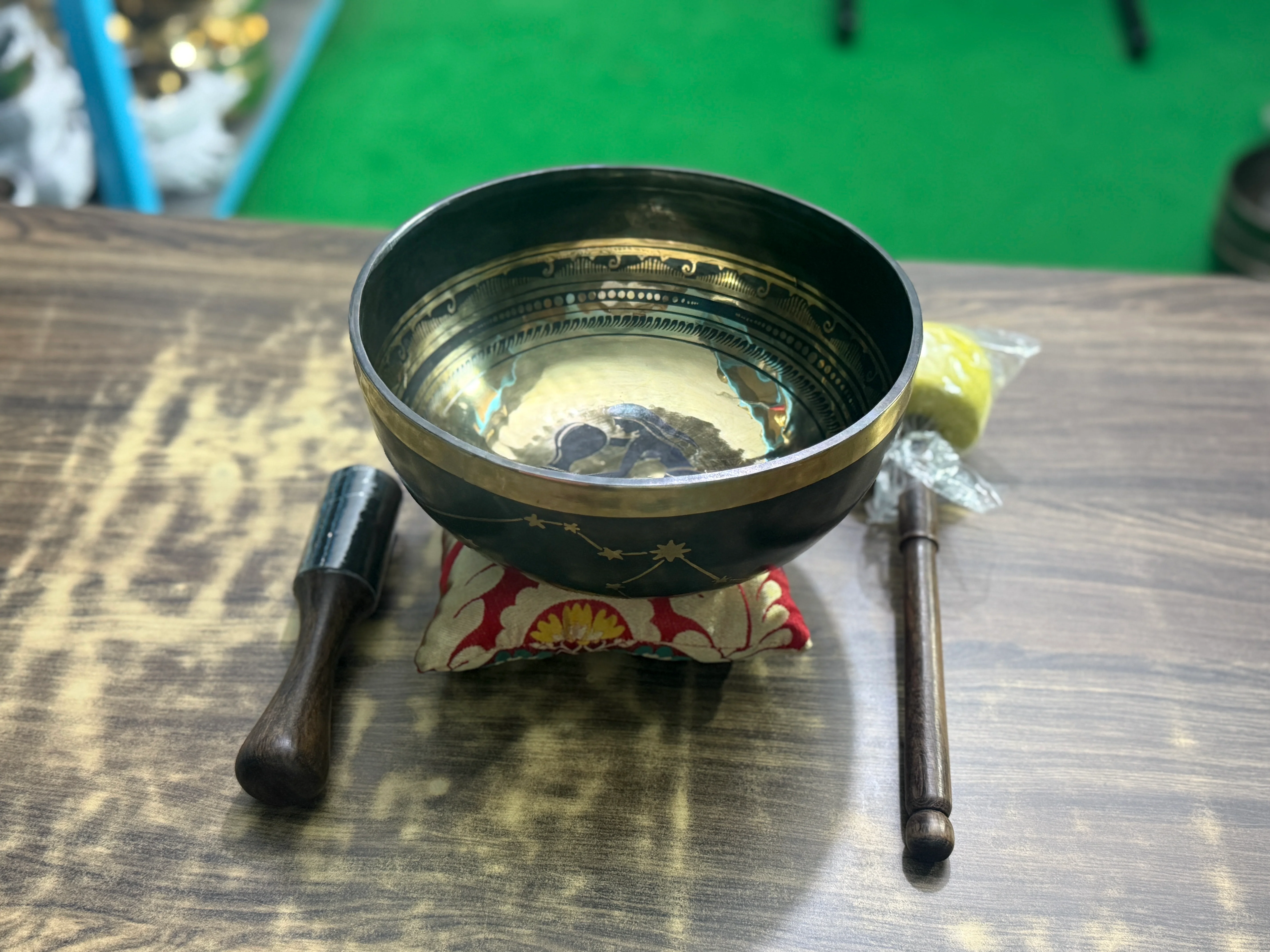 The Aquarius Singing Bowl - 9 inch Large | Handmade In Nepal - Image 7