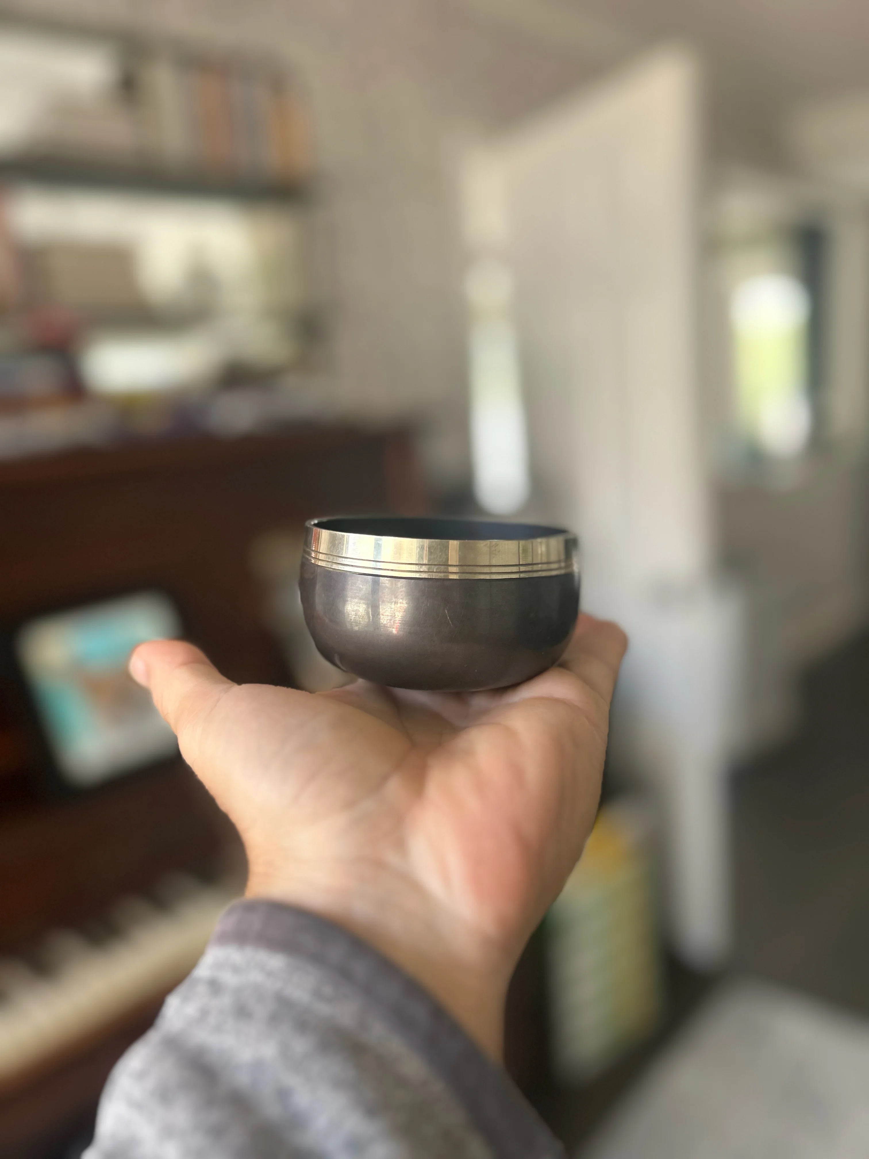 The Foundations Of Sound Starter Set: 2 Bronze Singing Bowls And How To Play Course - Image 10