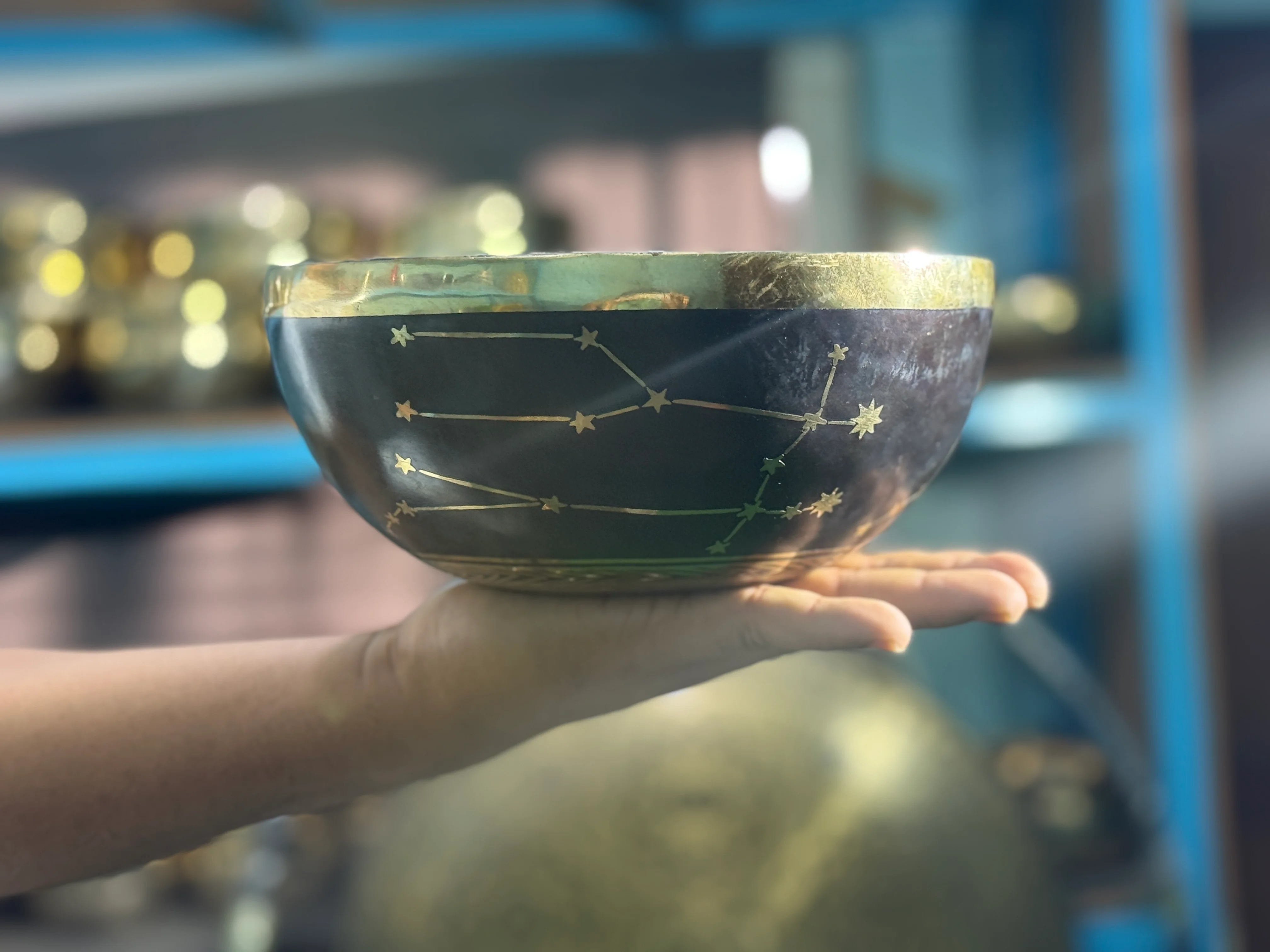The Gemni Singing Bowl - 9 inch Large | Handmade In Nepal - Image 3
