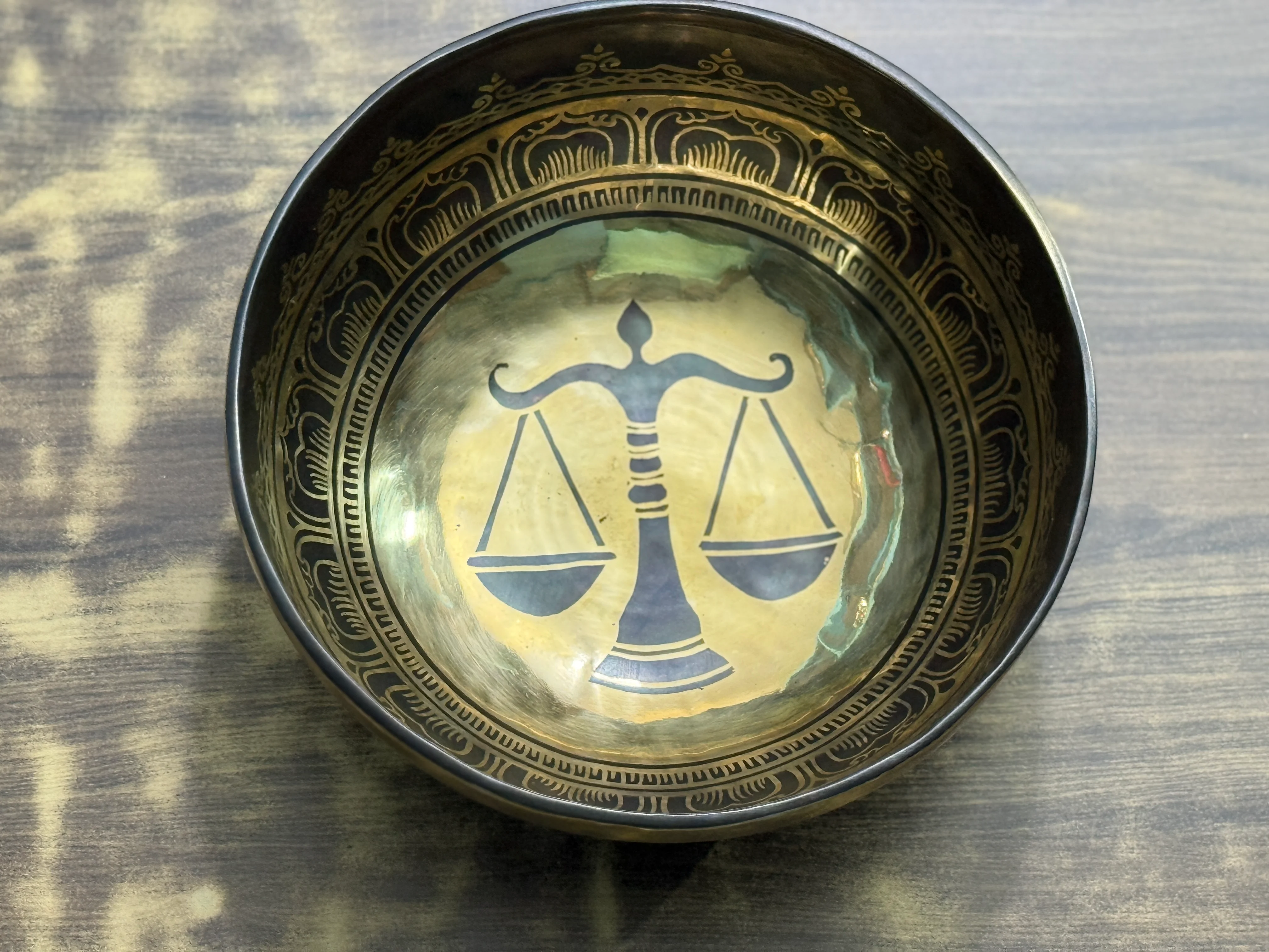 The Libra Singing Bowl - 9 inch Large | Handmade In Nepal - Image 23